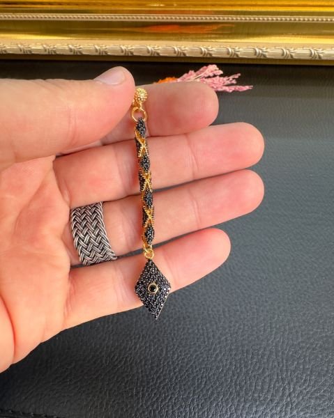Siyah Renk Diamond Model Gümüş Püskül