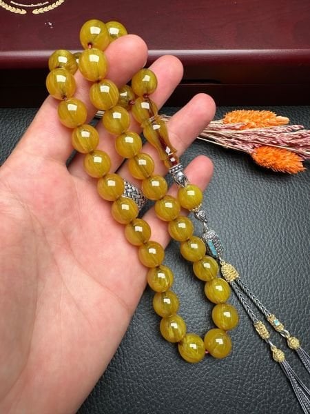 Yakup Kara Küre Model Traşlı Osmanlı Benzetme Sarı Çubuk Sıkma Kehribar Tesbih
