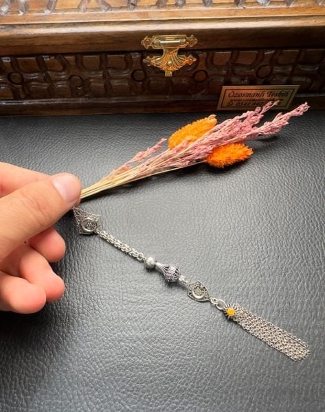 Özel Tasarım Mineli Gümüş Püskül