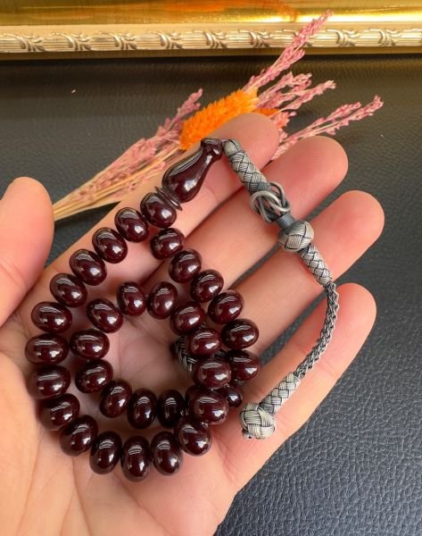 Basık Model Bordo Renk Sıkma Kehribar Tesbih
