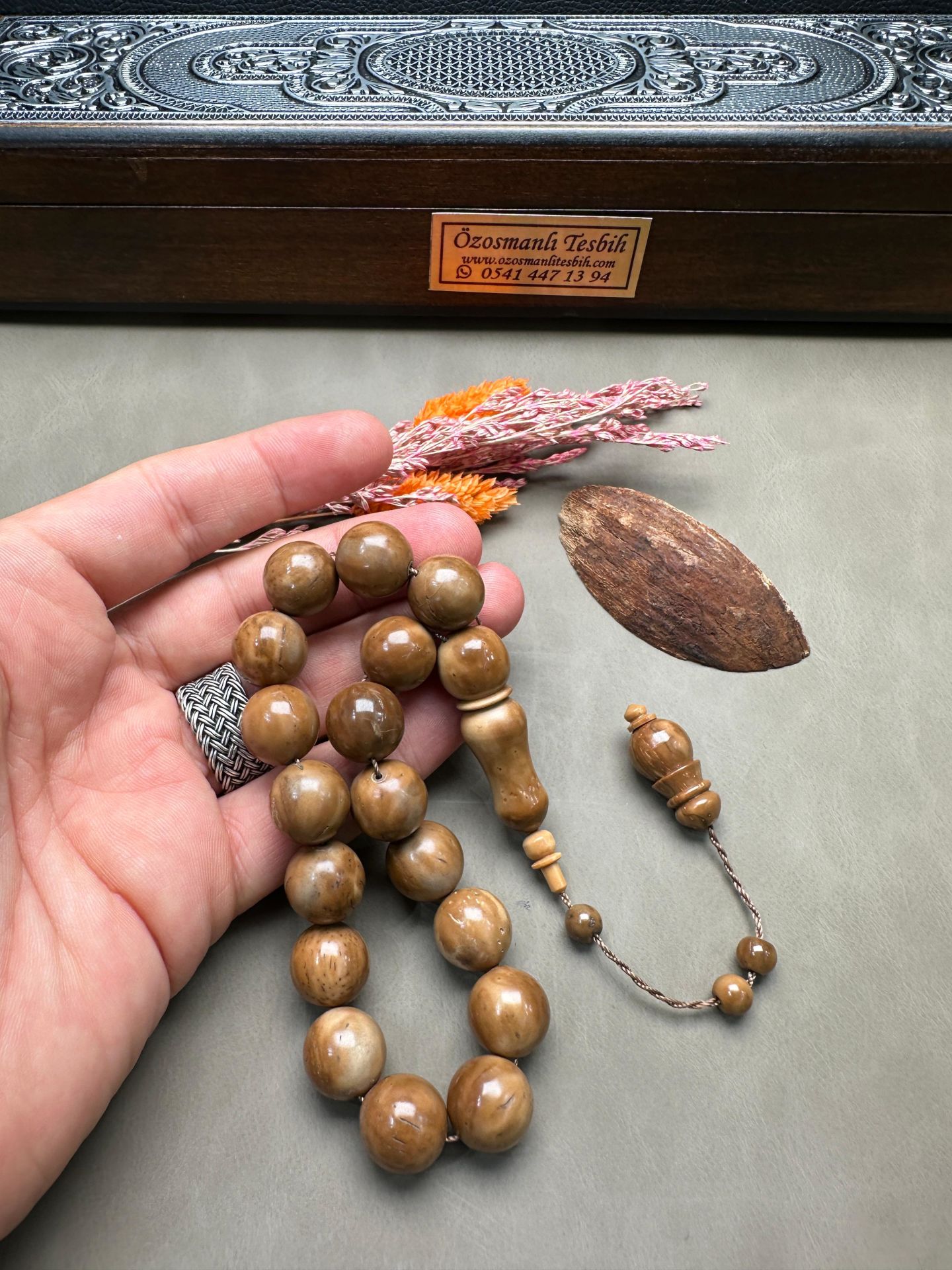 Küre Model Maskot Kuka Ağaç Tesbih