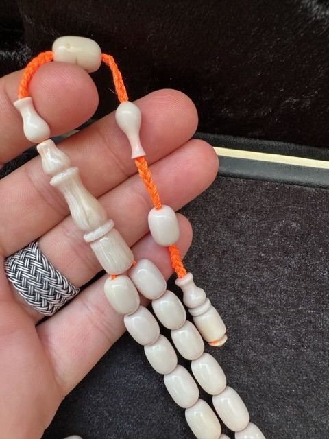 Kapsül Model Krem Rengi Yeni Katalin Tesbih