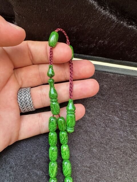 Kapsül Model Yeşil Renk Hareli Yeni Katalin Tesbih