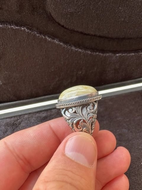 Kalem İşçilikli Osman Özpala Damla Kehribar 925 Ayar Gümüş Erkek Yüzük