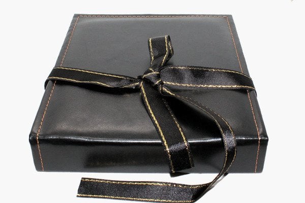 Büyük Boy Fiyonklu Gümüş Set Kutusu