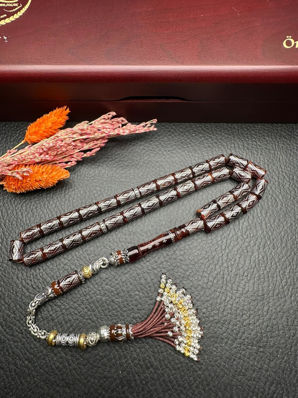 Kesme Model Gümüş İşlemeli Ateş Kehribar Tesbih