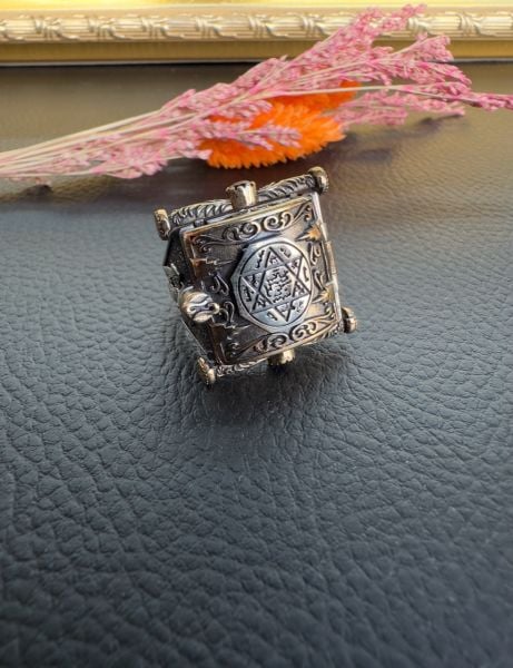 Özel Tasarım Kapaklı Gümüş Yüzük