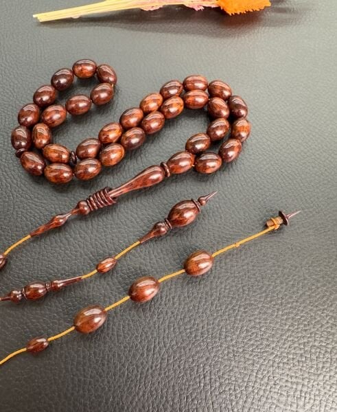 Hekimoğlu Özgür Akova İşçiliği Yılan Ağacı Kuka Tesbih