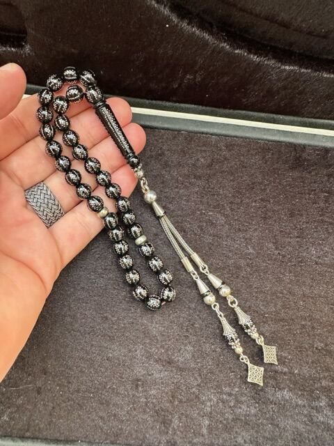 Küre Model 925 Ayar Gümüş İşlemeli Siyah Kuka Tesbih